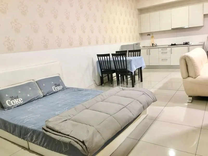 Living features: queen-size bed, upholstered headboard, bedding with grey coverlet, white leather sofa, 4-seater dining table, blue tablecloth, white kitchen cabinetry, stainless-steel gas hob, white tiled backsplash, white walls with floral pattern, glossy floor tiles, recessed lighting; style: modern.