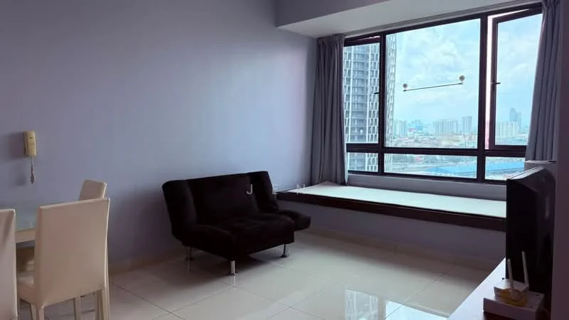 Living features: light grey painted walls, white tiled flooring, floor-to-ceiling windows, city skyline view, black fabric sofa, built-in window seat, TV console, dining table with white chairs; style: modern; view: city.
