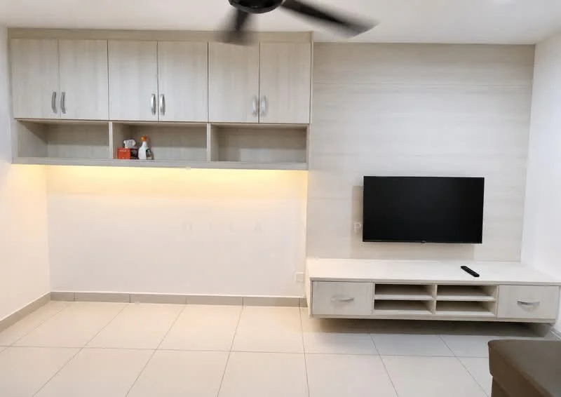 Living features: light-colored wooden cabinetry, wall-mounted TV, floating TV console, grey wall with backlighting, cream tiled flooring, ceiling fan, open shelving, decorative items on shelves; style: modern.