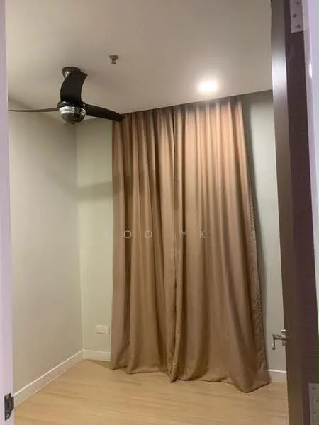 Room features: light wood flooring, cream painted walls, curtains in beige, ceiling fan, recessed lighting; style: modern.