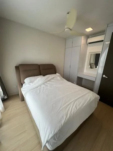 Bedroom features: queen-size bed with upholstered headboard, white bedding, 5-blade ceiling fan, built-in wardrobe with sliding doors, mirror on dressing table, light-colored wooden flooring, white painted walls, window with sheer curtains; style: modern.