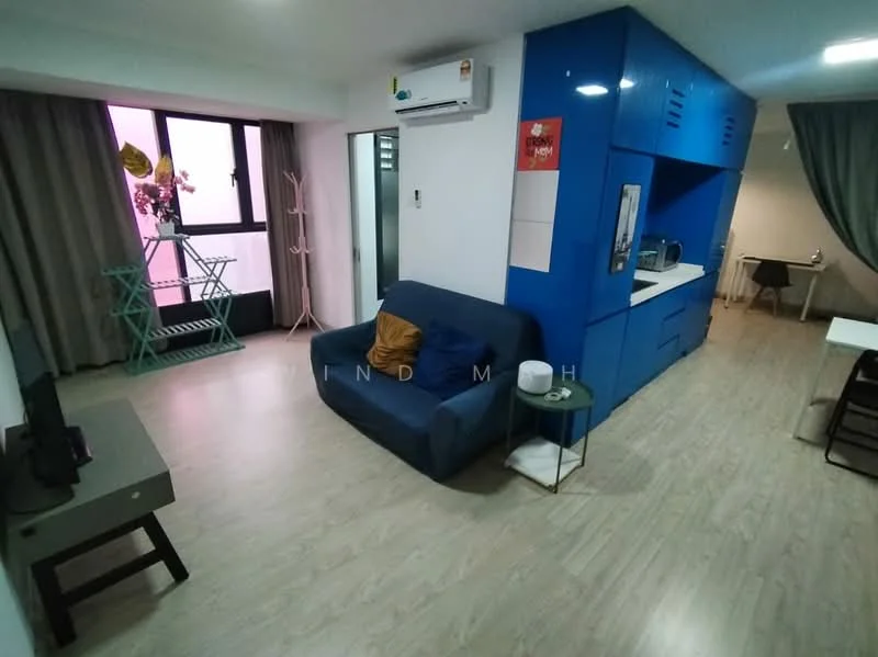 Living features: blue cabinetry, white countertop, sofa in navy blue fabric, wooden flooring, floor-to-ceiling window, curtains in light grey, wall-mounted air conditioning unit, TV console, small round table, decorative plant stand, dining table with chairs; style: modern; view: city.
