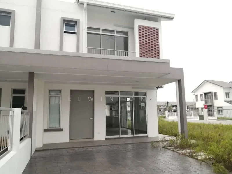 Exterior type: linked terrace house; features: white painted facade, grey accent wall, sliding glass door, floor-to-ceiling windows, concrete flooring, manicured lawn, covered porch, balcony, modern architectural design; style: modern.