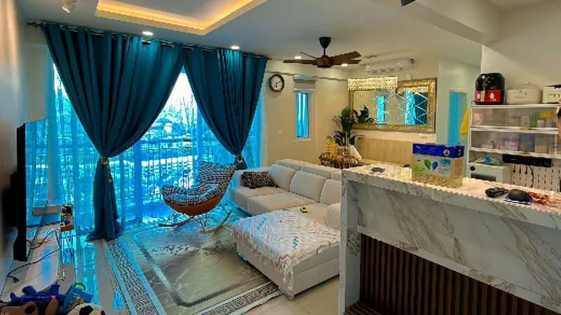 Living features: 3-seater fabric sofa in white, area rug with geometric pattern, wooden rocking chair, wall-mounted TV, TV console, ceiling fan with light, recessed downlights, floor-to-ceiling windows, sheer curtains in turquoise, decorative wall mirror, potted plant, wall clock; style: modern; view: city. Kitchen features: marble countertop, built-in cabinets, refrigerator, microwave, kitchen island, open shelving; style: modern.