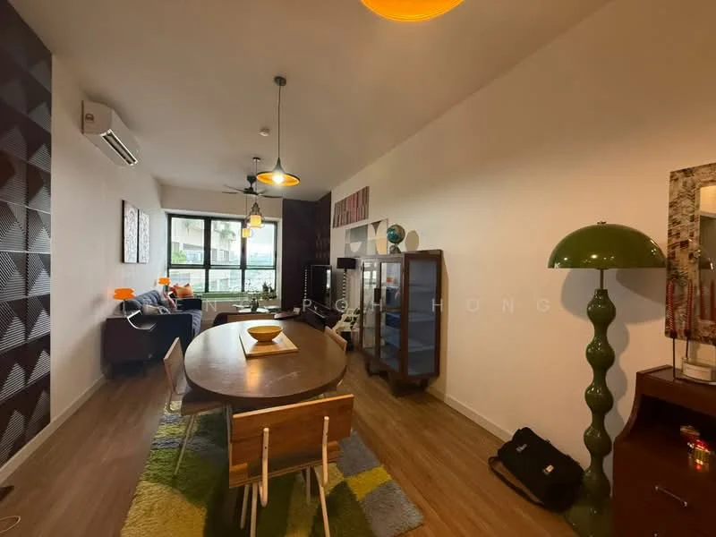 Living features: wooden flooring, white painted walls, accent wall with geometric pattern, floor-to-ceiling windows, ceiling fan with light, pendant light, round dining table, 4 dining chairs, sofa in dark blue fabric, coffee table, TV console, decorative lamp, area rug with geometric pattern, sideboard, houseplants in ceramic pots; style: modern; view: garden.