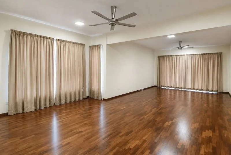 Living features: wooden flooring, 5-blade ceiling fan with light, floor-to-ceiling windows, sheer curtains, cream painted walls, recessed downlights; style: modern.