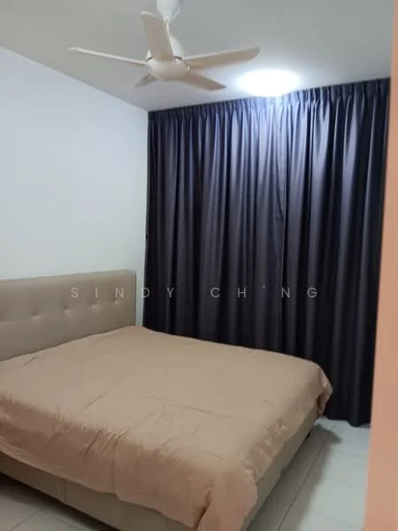 Bedroom features: queen-size bed, upholstered headboard, beige bedspread, dark curtains, white painted walls, ceiling fan, recessed lighting, tile flooring; style: modern.