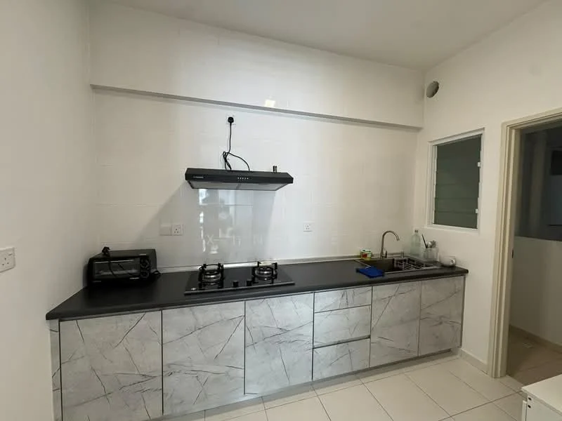 Kitchen features: black countertop, marble-pattern cabinetry, built-in gas hob, stainless-steel range hood, single-bowl stainless-steel sink, chrome pull-down faucet, white tiled walls, white tiled flooring, toaster, window with glass panes; style: modern.