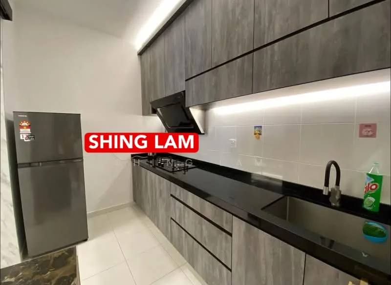 Kitchen features: black granite countertop, grey laminate cabinetry, stainless-steel fridge, built-in gas hob, stainless-steel range hood, single-bowl stainless-steel sink, chrome pull-down faucet, white tiled backsplash, white walls, recessed LED downlights, tile flooring; style: modern.