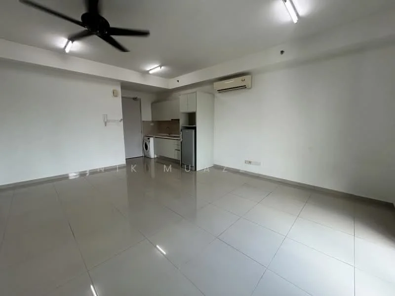 Living features: grey ceramic tile flooring, white painted walls, ceiling fan, wall-mounted split AC, kitchenette with upper and lower cabinets, stainless-steel fridge, front-load washing machine, single-bowl stainless-steel sink, chrome pull-down faucet, countertop with laminate finish, open layout, recessed lighting; style: modern.