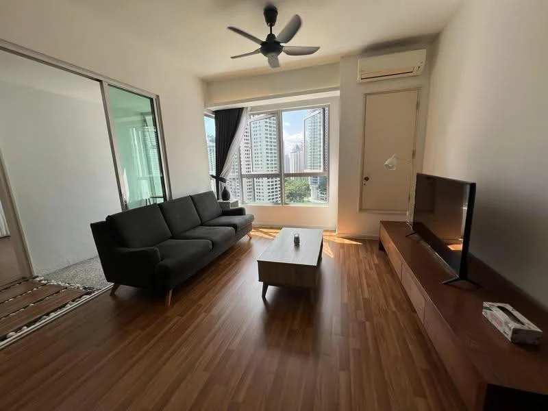 Living features: 3-seater fabric sofa in grey, wooden coffee table, wall-mounted TV, TV console, floor-to-ceiling windows, city view, laminate flooring, ceiling fan, recessed downlights, curtains, wall-mounted lamp; style: modern; view: city.