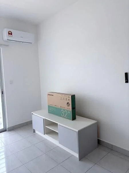 Room features: white painted walls, grey tiled flooring, 1 wall-mounted split AC, TV console in white, box for 32-inch TV; style: modern.