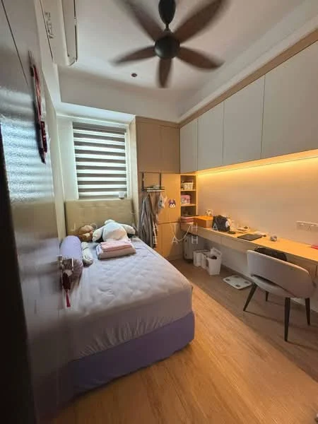 Bedroom features: queen-size bed with purple bed skirt, wooden flooring, built-in wardrobe with sliding doors, study desk with chair, wall-mounted shelves, recessed lighting, ceiling fan with light, window with horizontal blinds, decorative wall art, white walls, waste bin; style: modern.