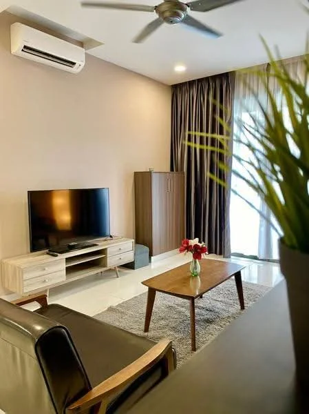 Living features: 3-seater leather sofa, wooden coffee table, TV console, wall-mounted TV, area rug, floor-to-ceiling windows, curtains, wall-mounted split AC, decorative plant, light-colored walls, recessed lighting, ceiling fan; style: modern.