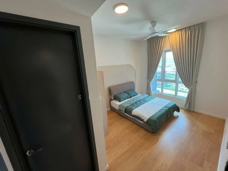 Bedroom features: queen-size bed with grey upholstered headboard, bedding in green and white, wooden flooring, floor-to-ceiling window with city view, sheer curtains, 5-blade ceiling fan with light, built-in wardrobe, decorative wall niche; style: modern; view: city.