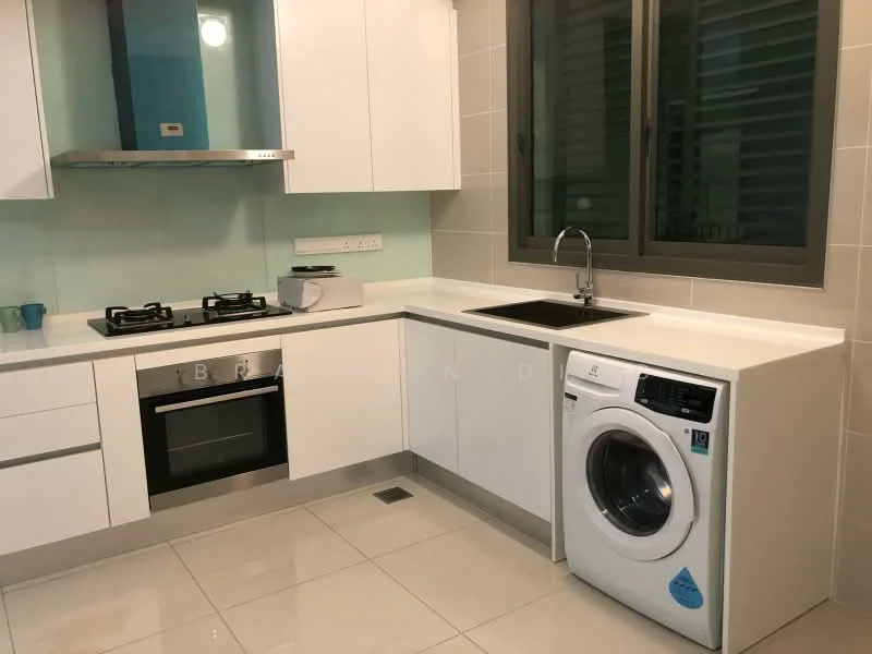 Kitchen features: white cabinetry, stainless-steel sink, chrome pull-down faucet, built-in oven, 4-burner gas hob, stainless-steel range hood, white countertop, washing machine, grey tiled flooring, window with horizontal blinds; style: modern.