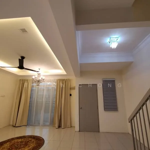 Living features: white painted walls, glossy tile flooring, 5-blade ceiling fan with light, chandelier, floor-to-ceiling windows with sheer curtains, curtains in beige, recessed lighting, decorative ceiling rose, area rug with circular pattern, door with grey finish, window with horizontal blinds; style: modern.