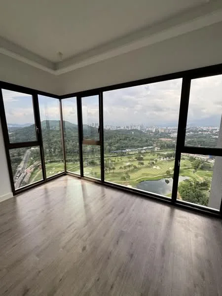 Room features: floor-to-ceiling windows, wooden flooring, mountain view, city skyline view, natural light, neutral wall color, recessed ceiling, open layout; style: modern; view: city.