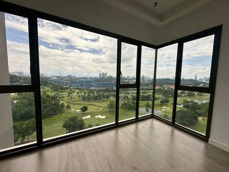 Room features: floor-to-ceiling windows, wooden flooring, city skyline view, golf course view, natural light, neutral wall color, high ceiling, corner unit; style: modern; view: city.