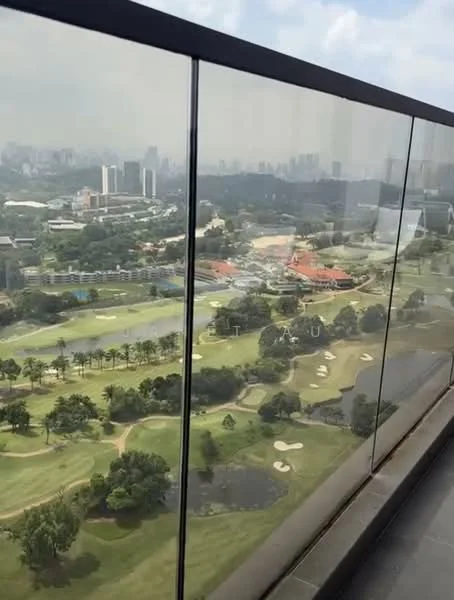 Room style: modern; view: golf course.