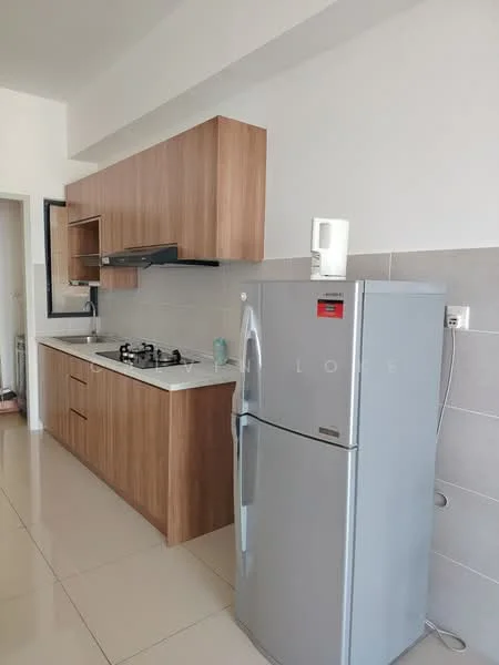 Kitchen features: wood cabinetry, white quartz countertop, stainless-steel fridge, 4-burner gas hob, built-in oven, single-bowl stainless-steel sink, chrome pull-down faucet, tile backsplash, ceramic tile flooring, recessed downlights; style: modern.
