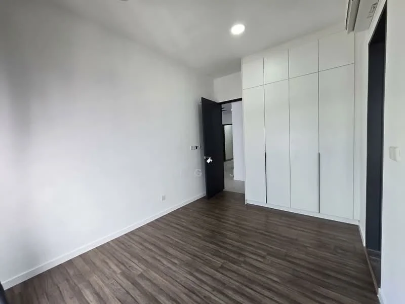 Room features: white painted walls, laminate flooring, built-in wardrobe with sliding doors, recessed downlights, door with modern handle, air conditioning unit, neutral color scheme; style: modern.