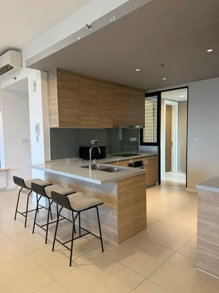 Kitchen features: wood cabinetry, grey countertop, single-bowl stainless-steel sink, chrome pull-down faucet, built-in oven, 4-burner gas hob, bar seating with three stools, tile flooring, recessed downlights, open layout, glass backsplash, wall-mounted split AC; style: modern.