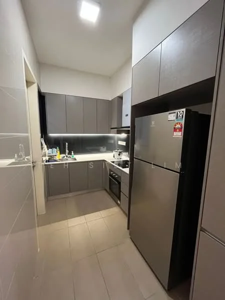 Kitchen features: grey cabinetry, stainless-steel fridge, built-in oven, 4-burner gas hob, single-bowl stainless-steel sink, chrome pull-down faucet, white tiled backsplash, light-colored tile flooring, recessed downlights; style: modern.