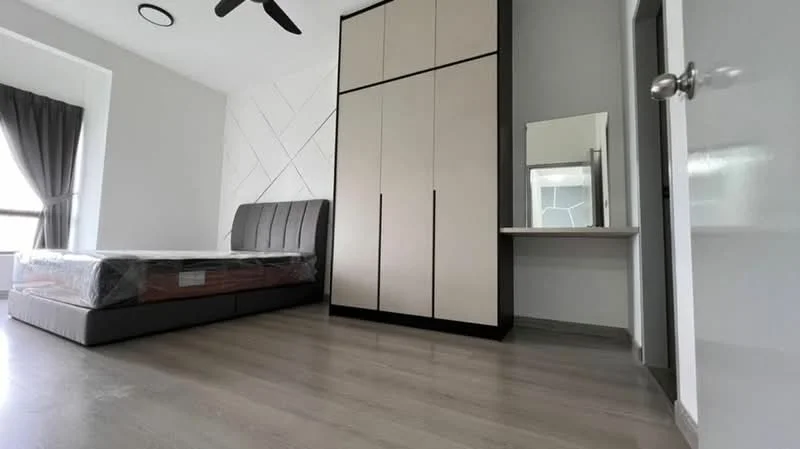 Bedroom features: queen-size bed with mattress, upholstered headboard, built-in wardrobe with sliding doors, dressing table with mirror, grey curtains, light wood laminate flooring, ceiling fan, white painted walls, recessed ceiling lights; style: modern.