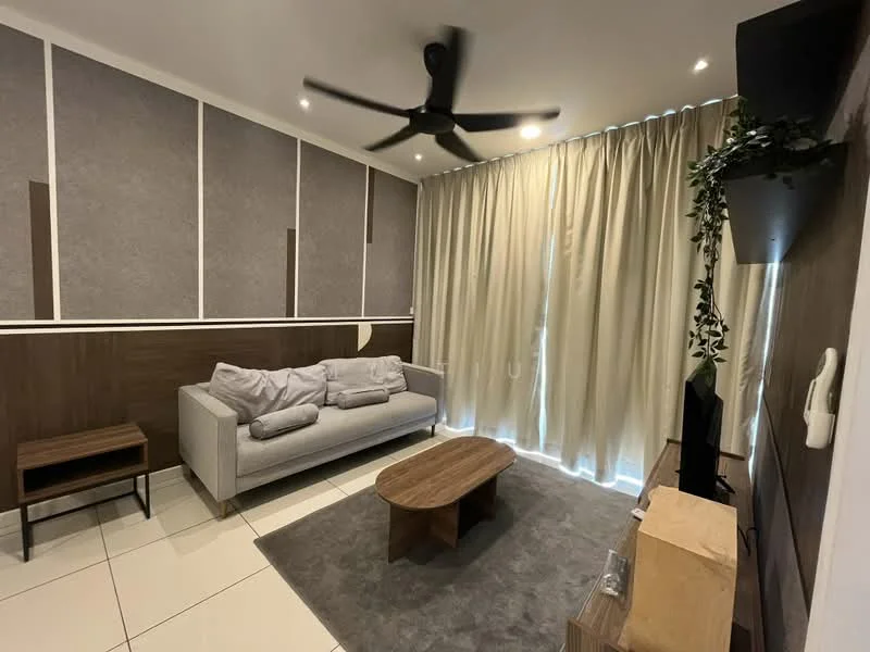 Living features: 3-seater fabric sofa in light grey, wooden coffee table, area rug in grey, floor-to-ceiling curtains in cream, ceiling fan with light, wall-mounted TV, wooden TV console, decorative wall paneling in grey and wood, indirect lighting, plant decor on shelf; style: modern.