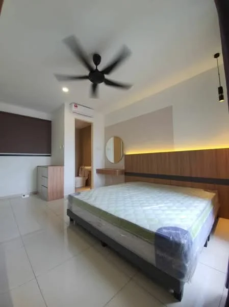 Bedroom features: king-size bed, 5-blade ceiling fan, wall-mounted air conditioning unit, wooden headboard, built-in wardrobe, round mirror, nightstand, tile flooring, white painted walls, LED strip lighting; style: modern.