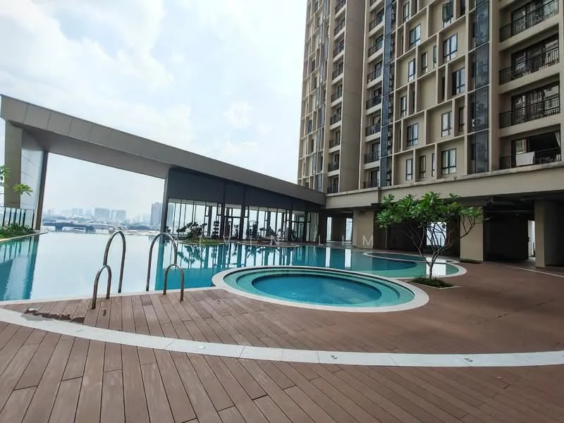 Exterior type: high-rise condominium; features: infinity pool, jacuzzi, pool deck with loungers, wooden decking, glass curtain wall, surrounded by greenery, city skyline view, outdoor seating area; style: modern.