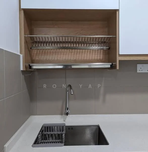 Kitchen features: single-bowl stainless-steel sink, chrome pull-down faucet, white cabinetry, wooden shelving, grey tiled backsplash, light-coloured countertop, drainage rack above sink; style: modern.