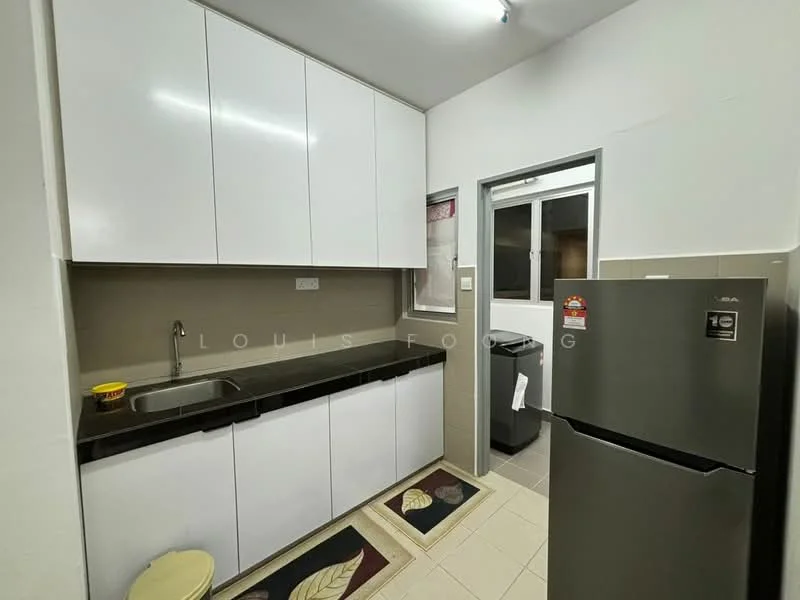 Kitchen features: white cabinetry, black countertop, single-bowl stainless-steel sink, chrome pull-down faucet, stainless-steel fridge, built-in oven, ceramic tile flooring, window above sink, grey wall, light fixture on ceiling, kitchen mat with leaf pattern; style: modern.