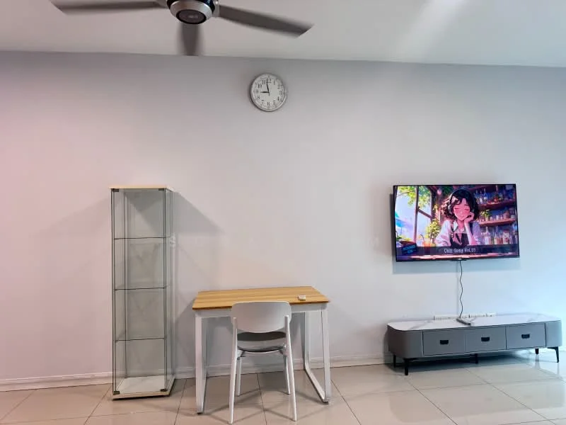 Living features: white painted walls, glossy tile flooring, 5-blade ceiling fan, wall-mounted TV, TV console in grey, glass display cabinet, wooden desk, white chair, clock on wall; style: modern.
