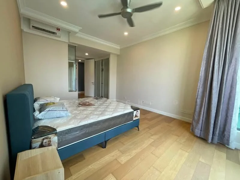 Bedroom features: queen-size bed, upholstered headboard, wooden flooring, 5-blade ceiling fan, wall-mounted split AC, floor-to-ceiling window, curtains, built-in wardrobe, decorative wall, recessed lighting; style: modern.