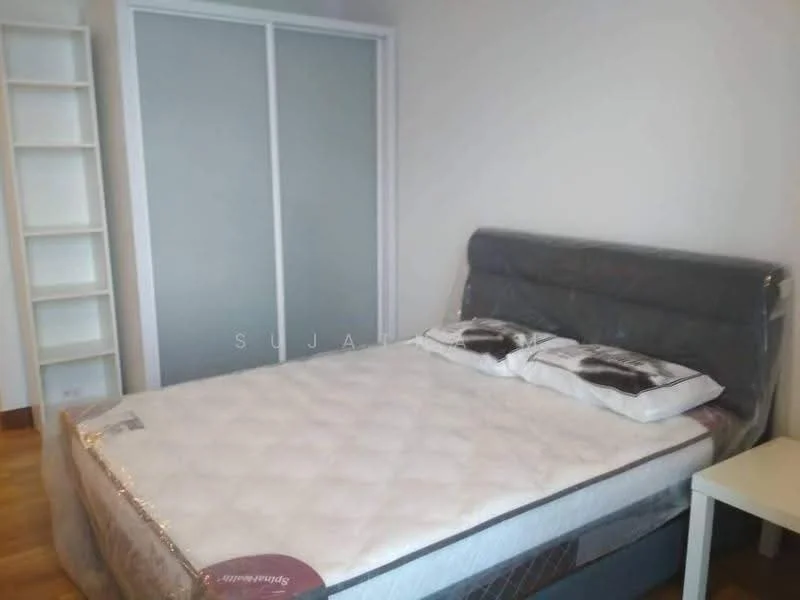 Bedroom features: queen-size bed, upholstered headboard, two pillows, wooden flooring, built-in wardrobe with sliding doors, nightstand, shelf unit, neutral wall color; style: modern.