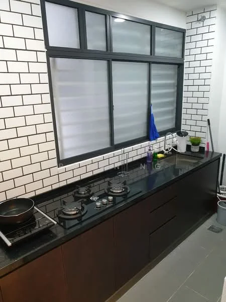 Kitchen features: black granite countertop, white subway tile backsplash, dark wood cabinetry, 4-burner gas hob, stainless-steel frying pan, kitchen sink, window with horizontal blinds, potted plants, cleaning supplies, grey tiled flooring; style: modern.