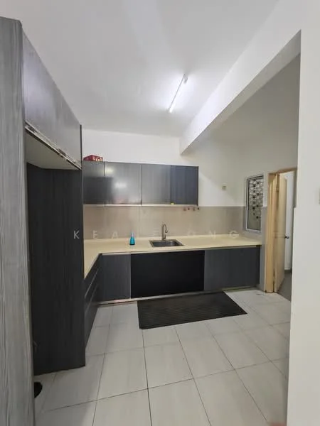 Kitchen features: grey laminate cabinetry, light-colored countertop, single-bowl stainless-steel sink, chrome pull-down faucet, built-in oven, 4-burner gas hob, tile backsplash, ceramic tile flooring, recessed downlights, open shelving, black area rug; style: modern.