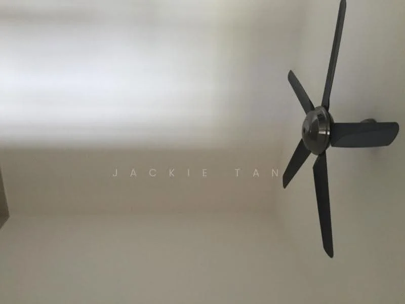 Room features: white painted walls, ceiling fan.