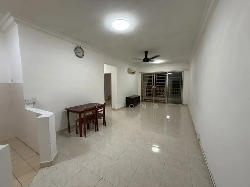 Living features: white painted walls, glossy tile flooring, 5-blade ceiling fan, wall-mounted split AC, dining table with 4 chairs, black TV console, large sliding glass door, window treatments, clock on wall; style: modern.