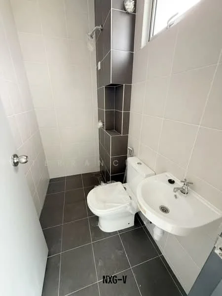 Kota Bayuemas Laelia, Kota Bayuemas, Klang — view 2 of 5 — for Rent