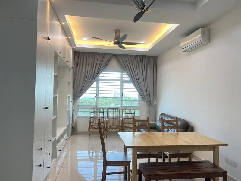 Living features: white painted walls, tray ceiling with recessed lighting, 5-blade ceiling fan, large windows with sheer curtains, light-coloured tiled flooring, wooden dining table, 4 wooden dining chairs, 2-seater leather sofa, built-in shelving unit, air conditioning unit; style: modern; view: city.