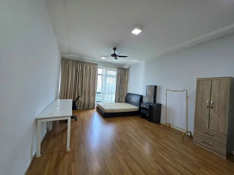 Bedroom features: queen-size bed, wooden flooring, floor-to-ceiling windows, sheer curtains, 5-blade ceiling fan, study desk, office chair, TV console, freestanding wardrobe, decorative wall, light-colored walls; style: modern.