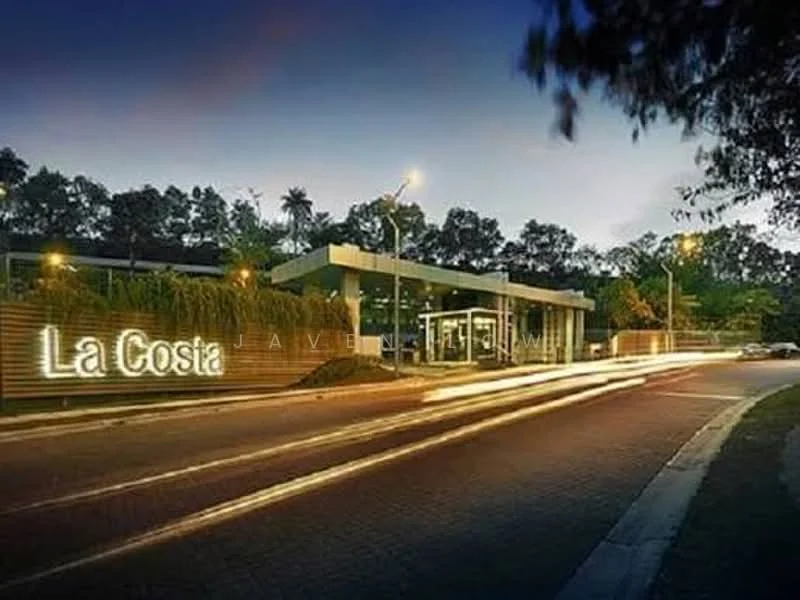 Exterior features: modern facade, illuminated signage, landscaped greenery, paved driveway, street lighting, surrounded by trees, entrance with glass elements; style: modern.