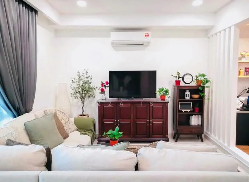 Living features: 3-seater fabric sofa in light grey, decorative cushions in various colors, wooden TV console, wall-mounted flat-screen TV, air conditioning unit, potted plants, decorative wall clock, curtains in dark grey, light fixtures in ceiling, wooden shelving unit, white painted walls, laminate flooring; style: modern.