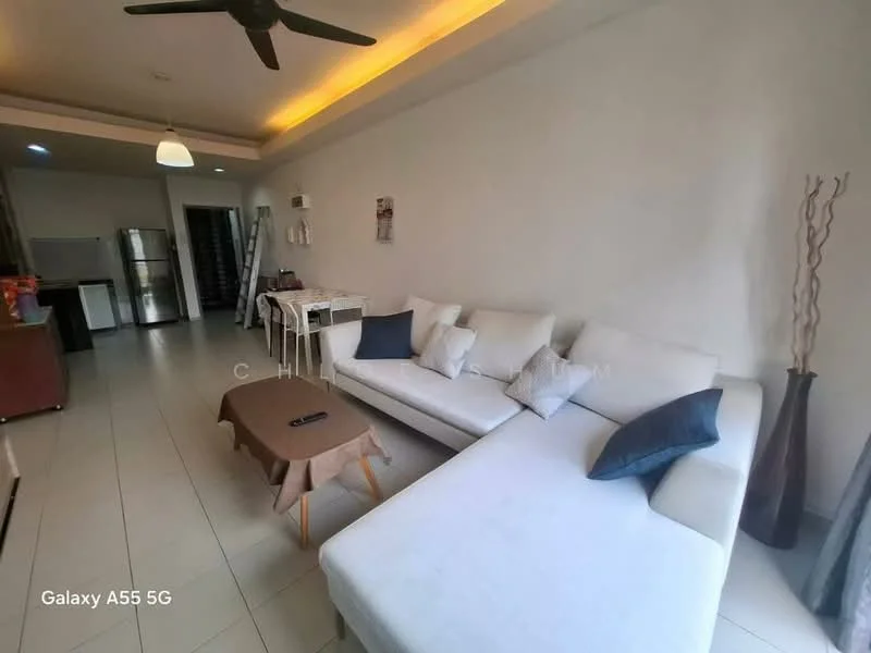 Living features: L-shape sectional sofa in white, coffee table, wall-mounted TV, recessed downlights, ceiling fan, light-coloured walls, tile flooring, decorative floor vase, dining table with chairs visible in background, open layout to kitchen area; style: modern.