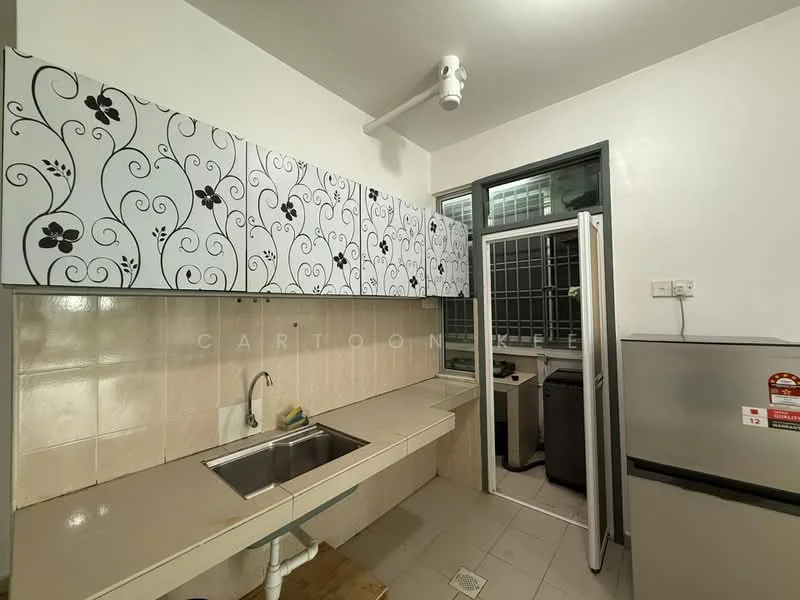 Kitchen features: single-bowl stainless-steel sink, chrome pull-down faucet, white tiled backsplash with floral pattern, cream tiled walls, light grey laminate countertop, built-in cabinetry with floral design, white ceramic floor tiles, window with security grille, washing machine, refrigerator; style: modern.