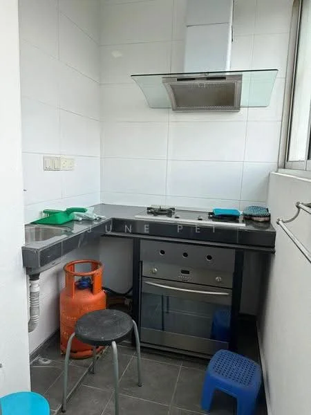 Kitchen features: grey tiled flooring, white tiled walls, stainless-steel kitchen countertop, built-in oven, gas hob, stainless-steel range hood, orange gas cylinder, black cabinetry, sink with faucet, two stools, window with natural light; style: modern.