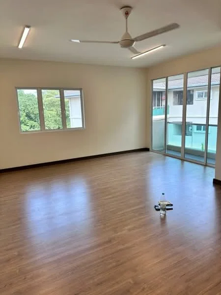 Living features: laminate flooring, white painted walls, 5-blade ceiling fan, floor-to-ceiling windows, sliding glass door, natural light, view of greenery, no visible furniture; view: garden.